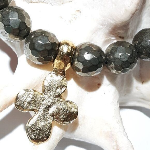 Faceted Pyrite Bead Stretch Hammered Cross Bracelet - Picture 2 of 2